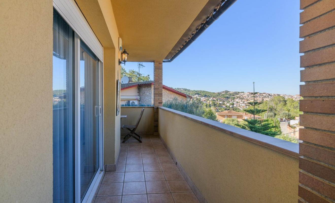 Herverkoop - Villa - Sant Vicenç dels Horts - Sant Roc