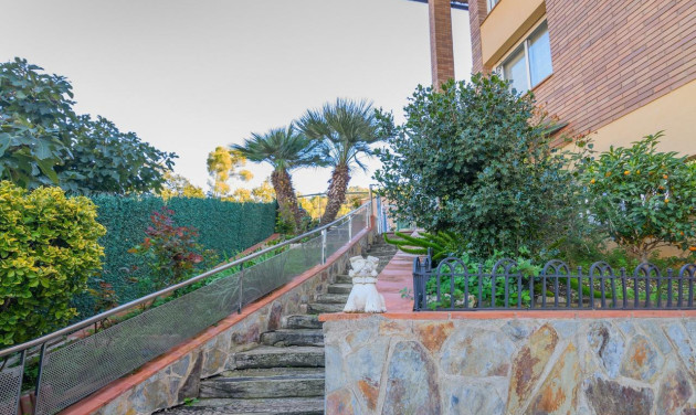 Herverkoop - Villa - Sant Vicenç dels Horts - Sant Roc