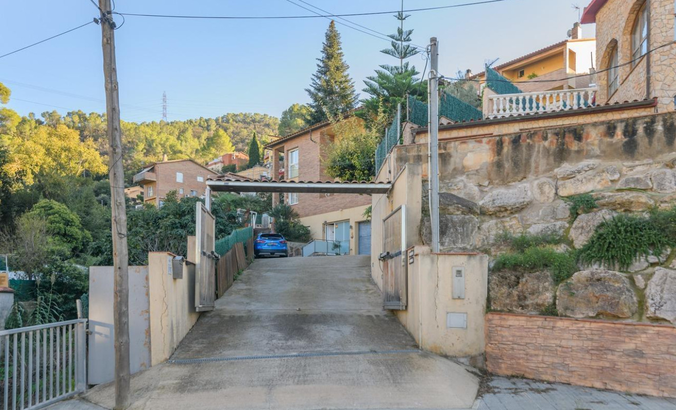 Herverkoop - Villa - Sant Vicenç dels Horts - Sant Roc