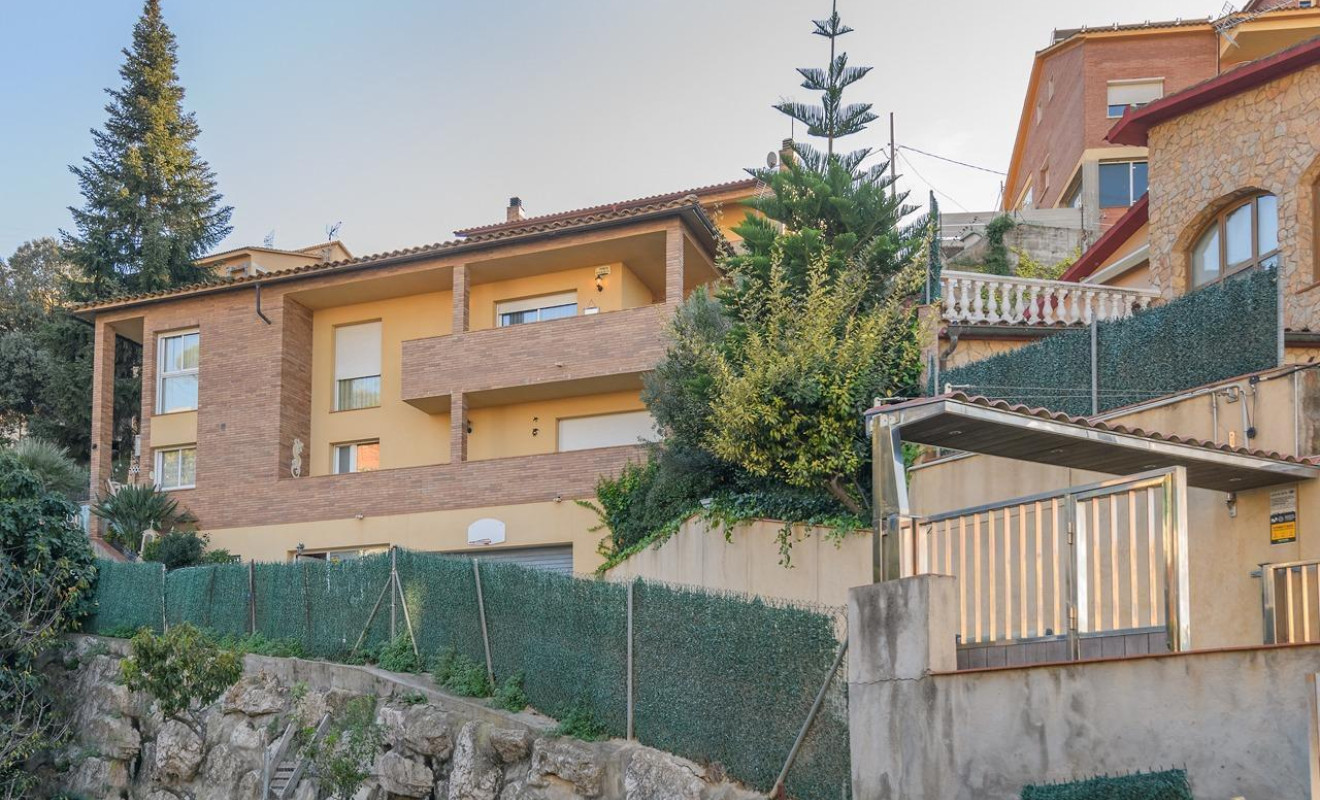 Herverkoop - Villa - Sant Vicenç dels Horts - Sant Roc