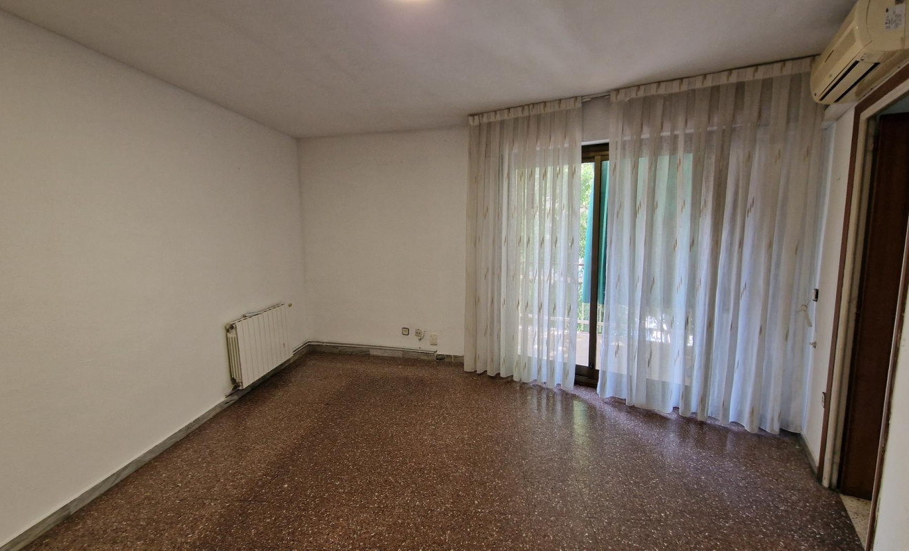 Reventa - Apartamento / piso - Hospitalet de Llobregat, l - Collblanc