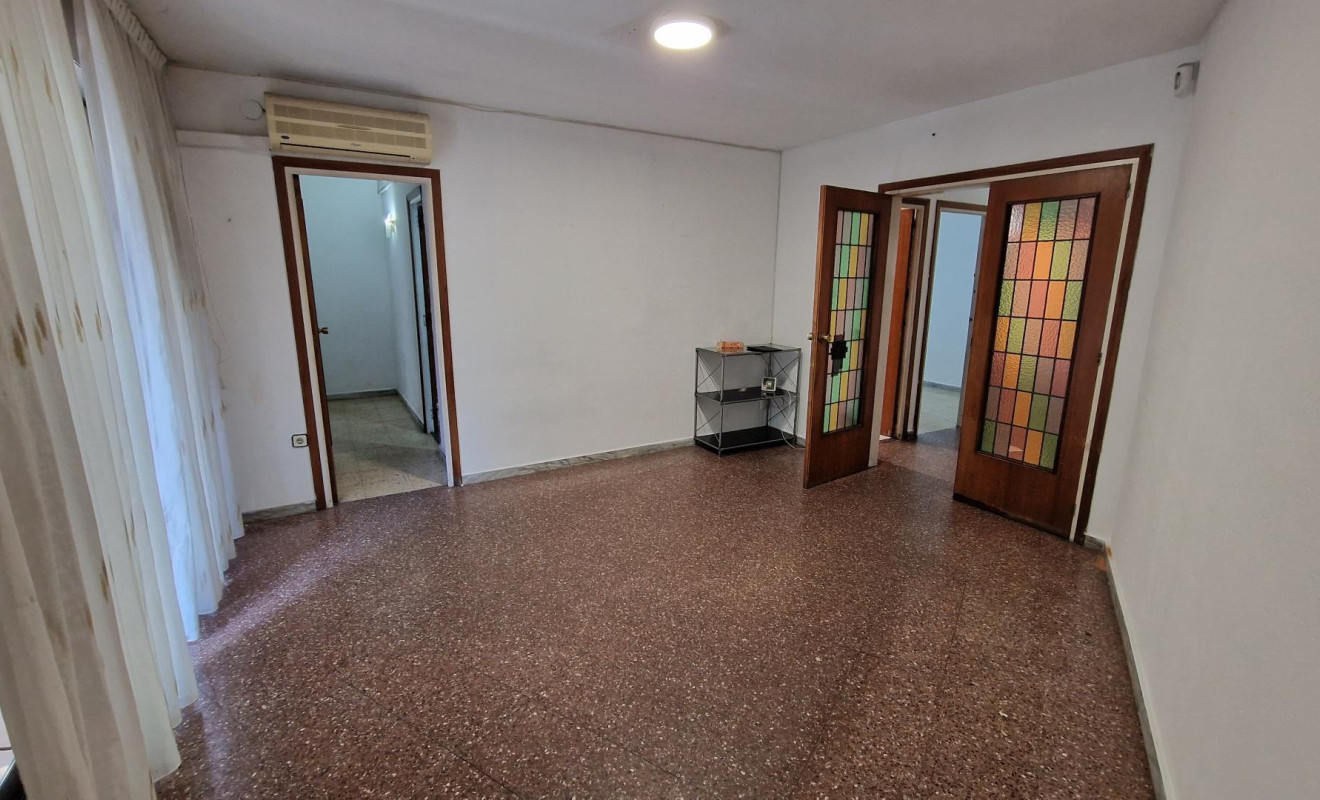 Reventa - Apartamento / piso - Hospitalet de Llobregat, l - Collblanc