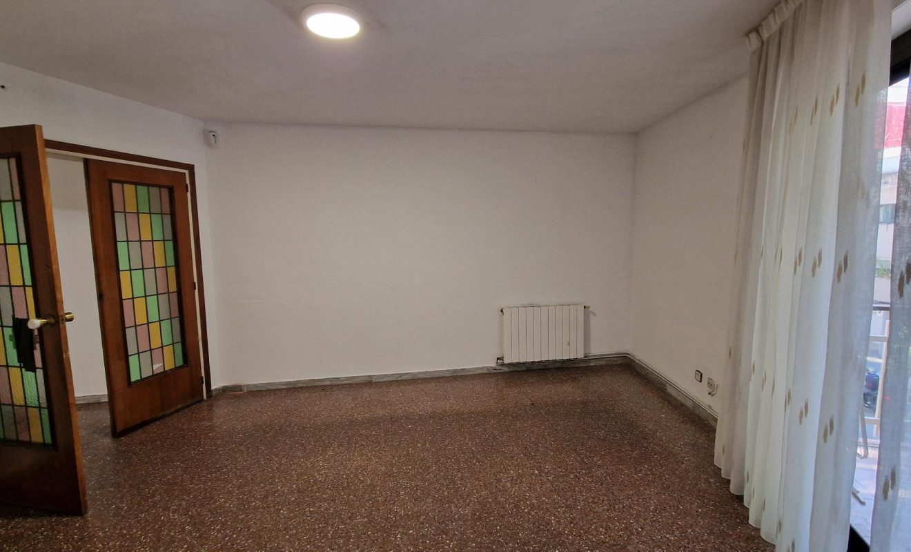 Reventa - Apartamento / piso - Hospitalet de Llobregat, l - Collblanc