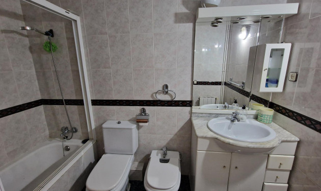 Reventa - Apartamento / piso - Hospitalet de Llobregat, l - Collblanc