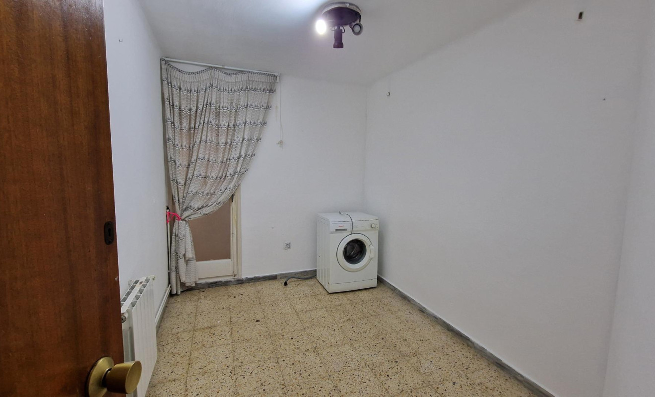 Reventa - Apartamento / piso - Hospitalet de Llobregat, l - Collblanc