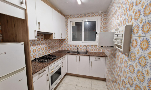 Reventa - Apartamento / piso - Hospitalet de Llobregat, l - Collblanc