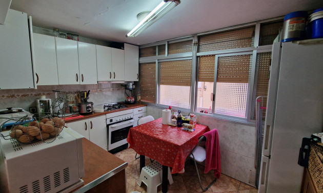 Herverkoop - Appartement / flat - Hospitalet de Llobregat, l - Florida