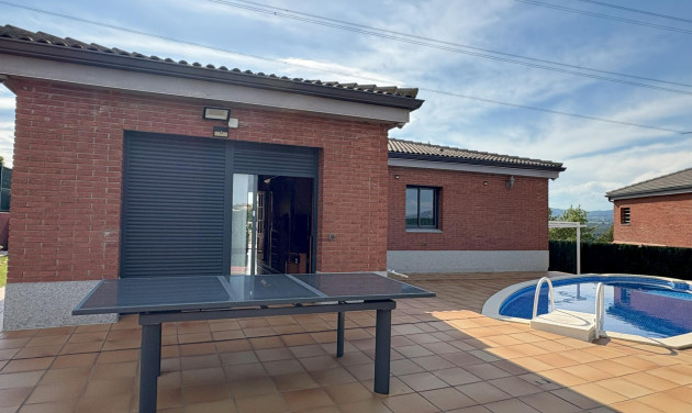 Resale - Villa - Masquefa
