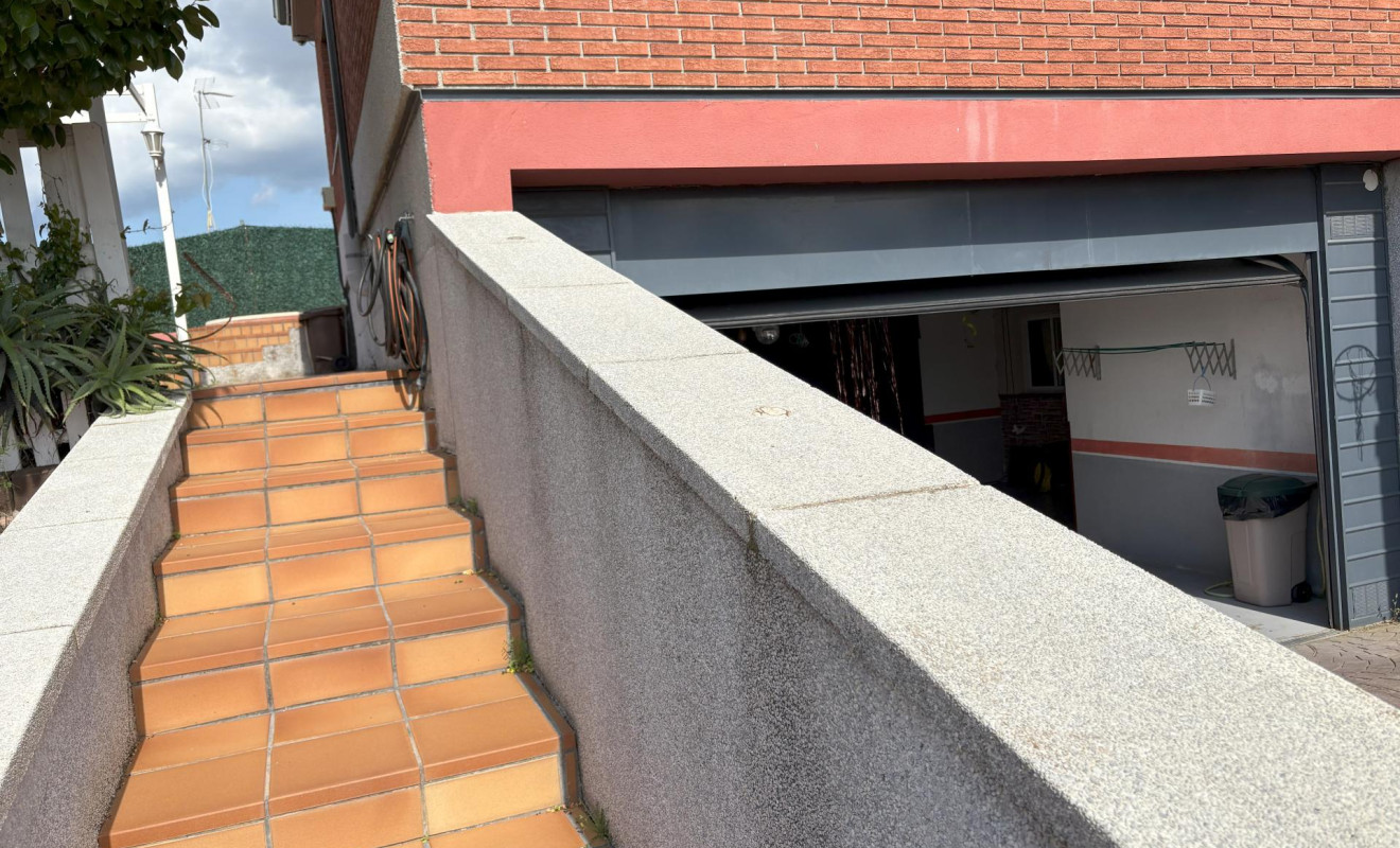 Resale - Villa - Masquefa
