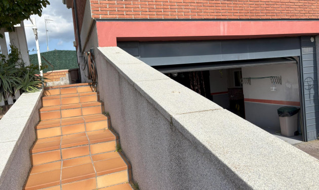 Resale - Villa - Masquefa