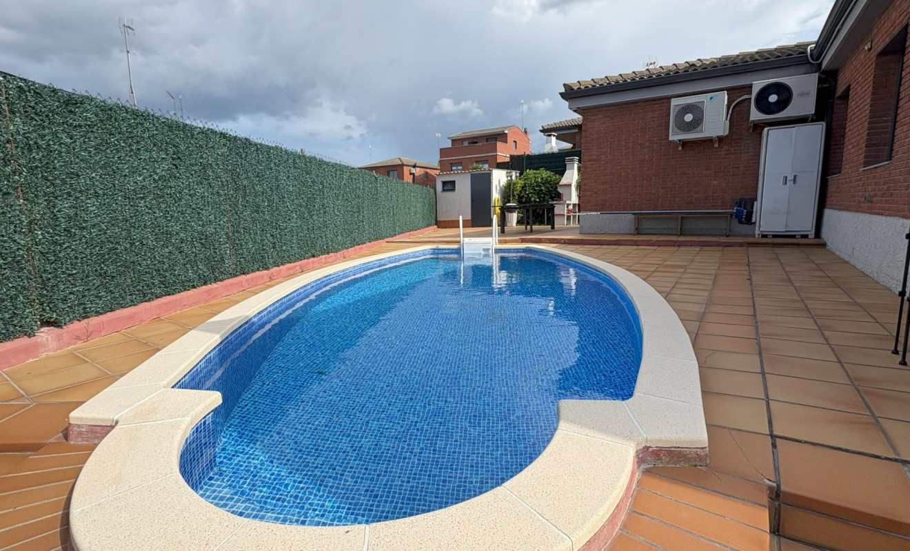 Resale - Villa - Masquefa