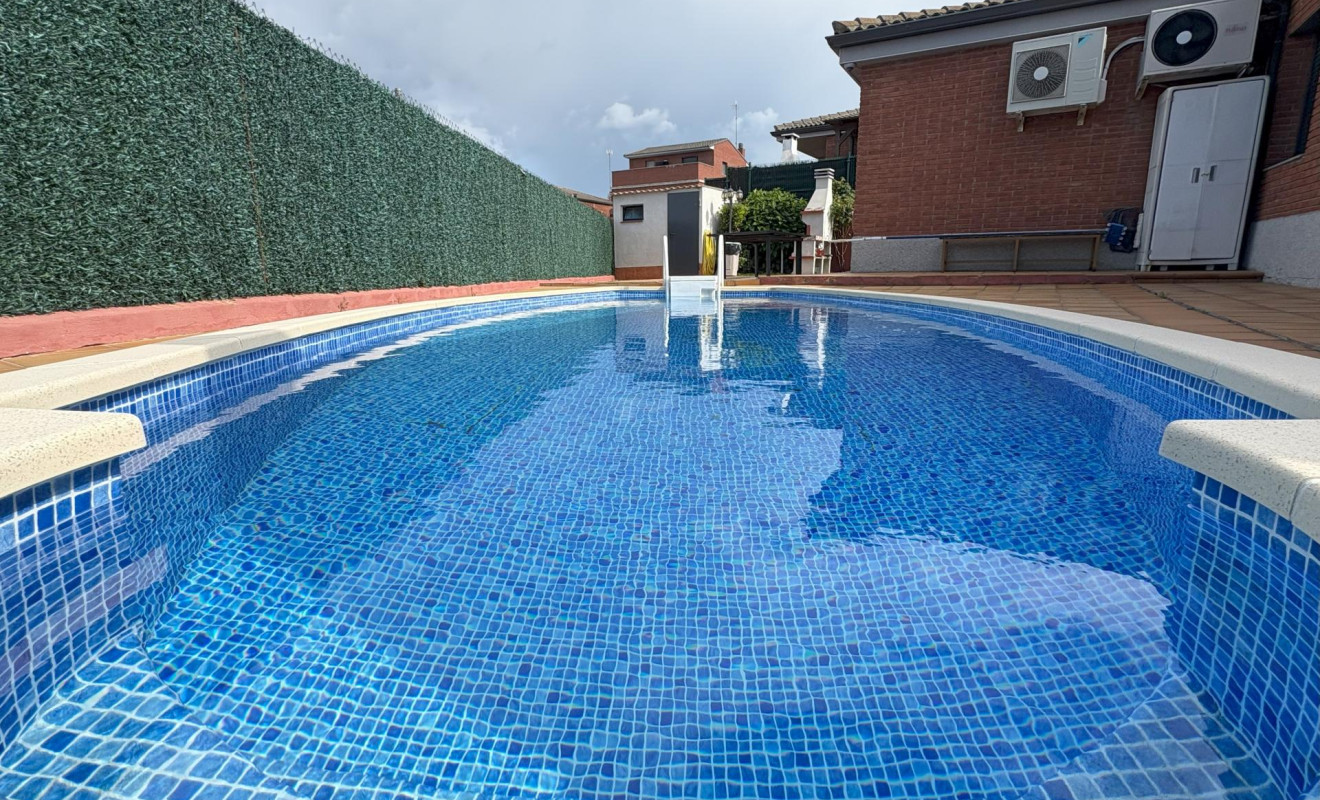 Resale - Villa - Masquefa