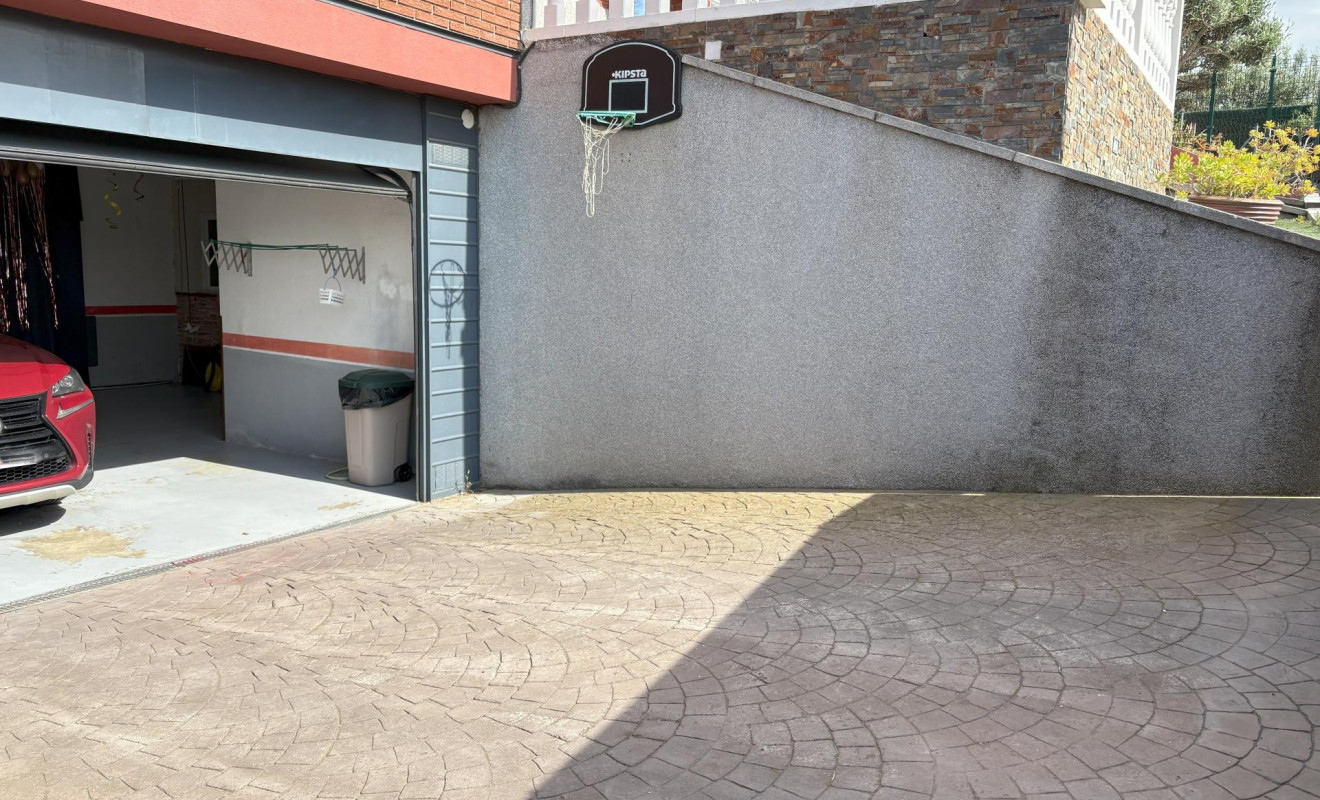 Resale - Villa - Masquefa