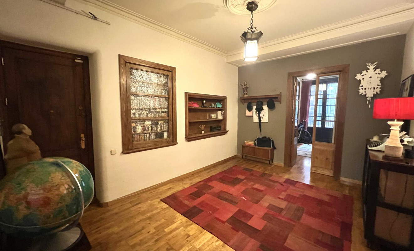 Reventa - Apartamento / piso - Barcelona - Ciutat Vella / Sant Pere