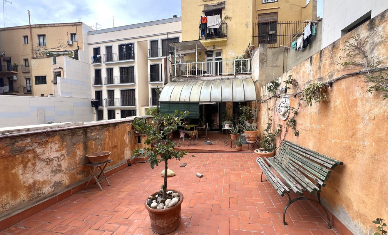 Reventa - Apartamento / piso - Barcelona - Ciutat Vella / Sant Pere