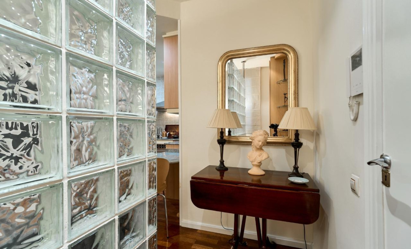 Reventa - Apartamento / piso - Barcelona - Eixample / Nova Esquerra Eixample