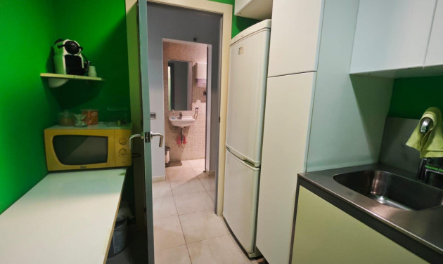 Herverkoop - Local comercial - Barcelona - Nou Barris / La Prosperitat