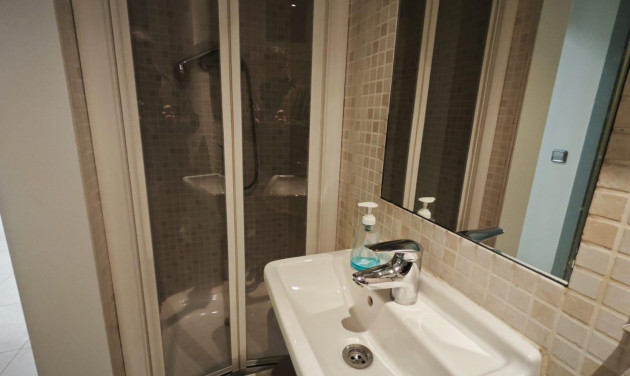 Herverkoop - Local comercial - Barcelona - Nou Barris / La Prosperitat