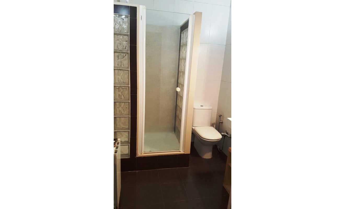 Resale - Bajos con jardin - Barcelona - Horta - Guinardó / El Guinardó
