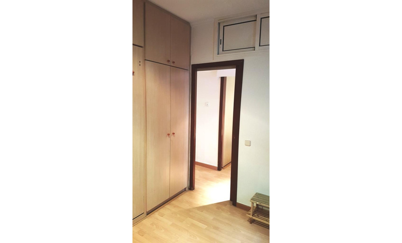 Resale - Bajos con jardin - Barcelona - Horta - Guinardó / El Guinardó
