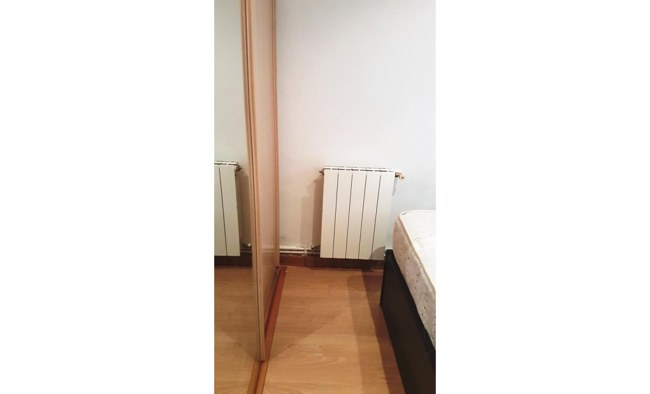 Resale - Bajos con jardin - Barcelona - Horta - Guinardó / El Guinardó
