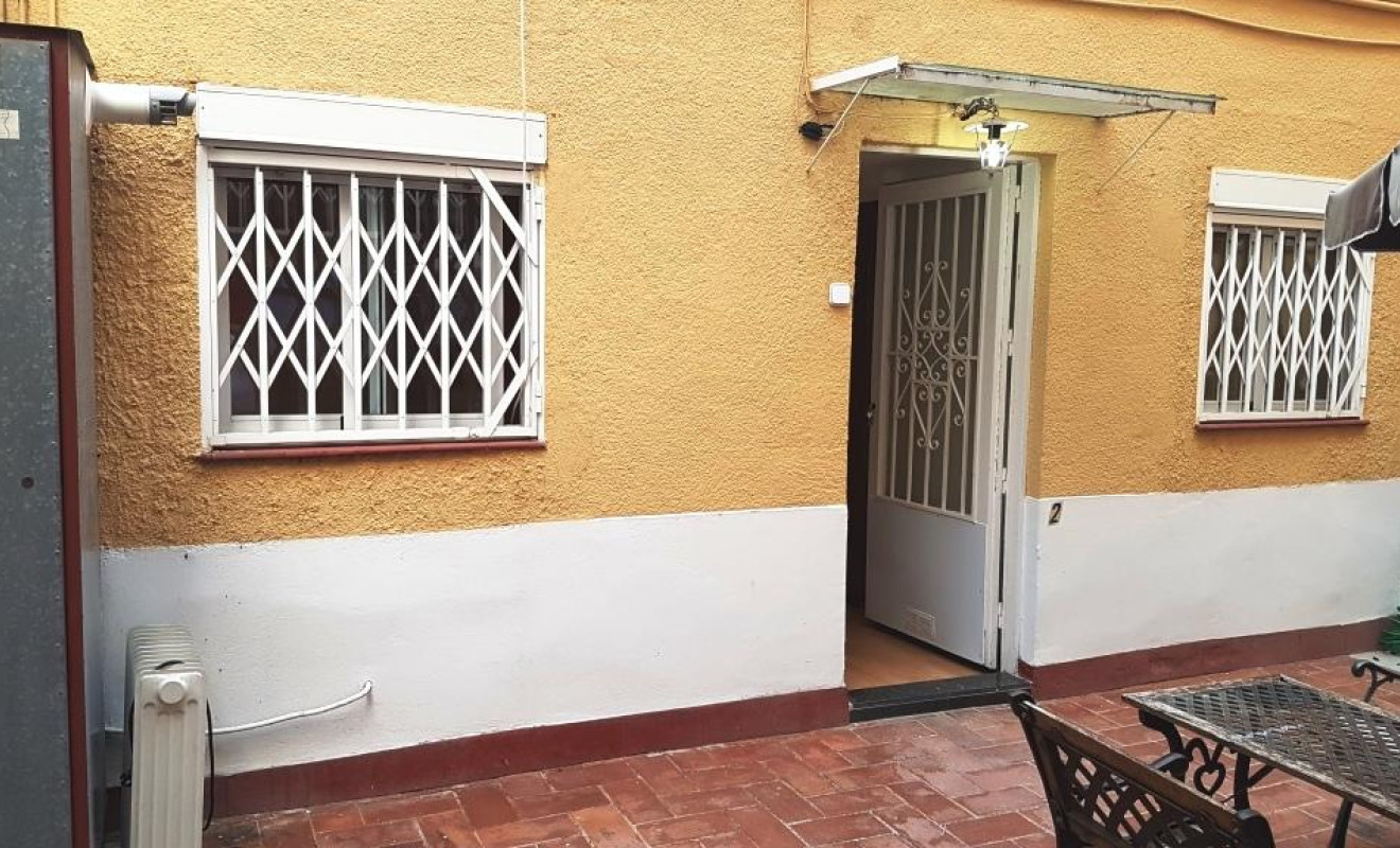 Resale - Bajos con jardin - Barcelona - Horta - Guinardó / El Guinardó