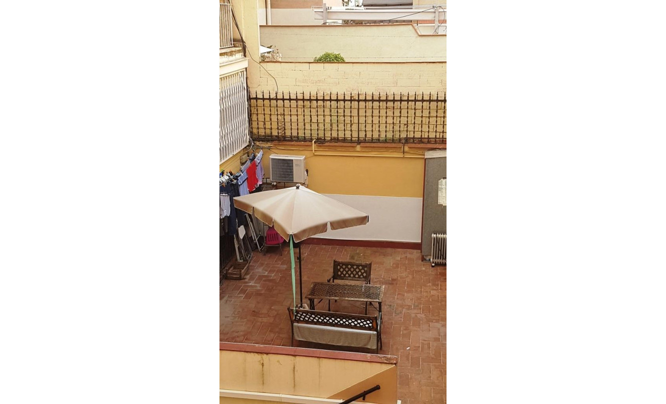 Resale - Bajos con jardin - Barcelona - Horta - Guinardó / El Guinardó