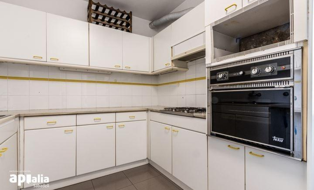Reventa - Apartamento / piso - Sabadell - Centro