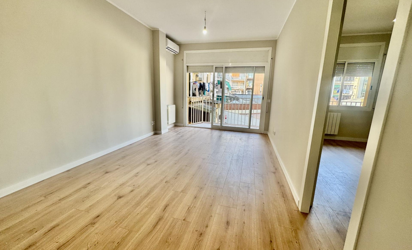 Reventa - Apartamento / piso - Barcelona - Eixample / Sagrada Família