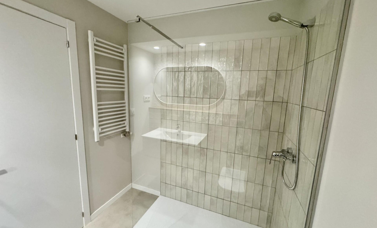 Reventa - Apartamento / piso - Barcelona - Eixample / Sagrada Família
