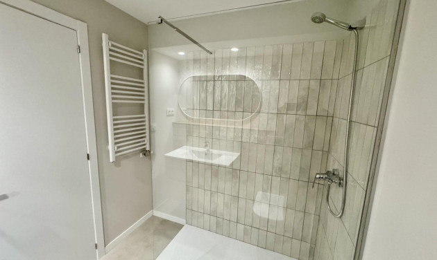 Reventa - Apartamento / piso - Barcelona - Eixample / Sagrada Família
