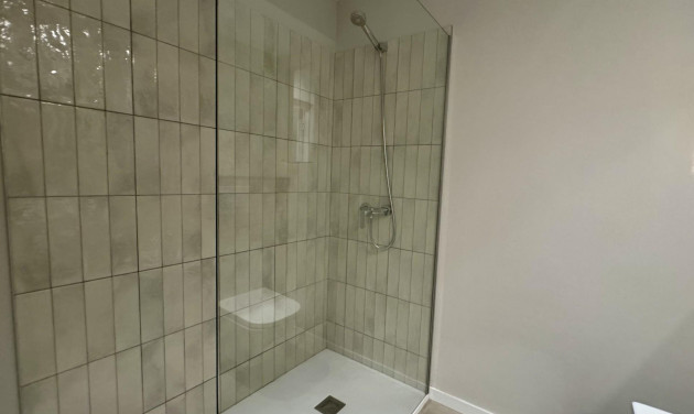 Reventa - Apartamento / piso - Barcelona - Eixample / Sagrada Família