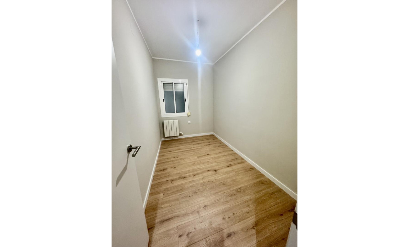 Reventa - Apartamento / piso - Barcelona - Eixample / Sagrada Família