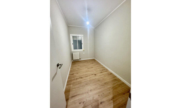 Reventa - Apartamento / piso - Barcelona - Eixample / Sagrada Família