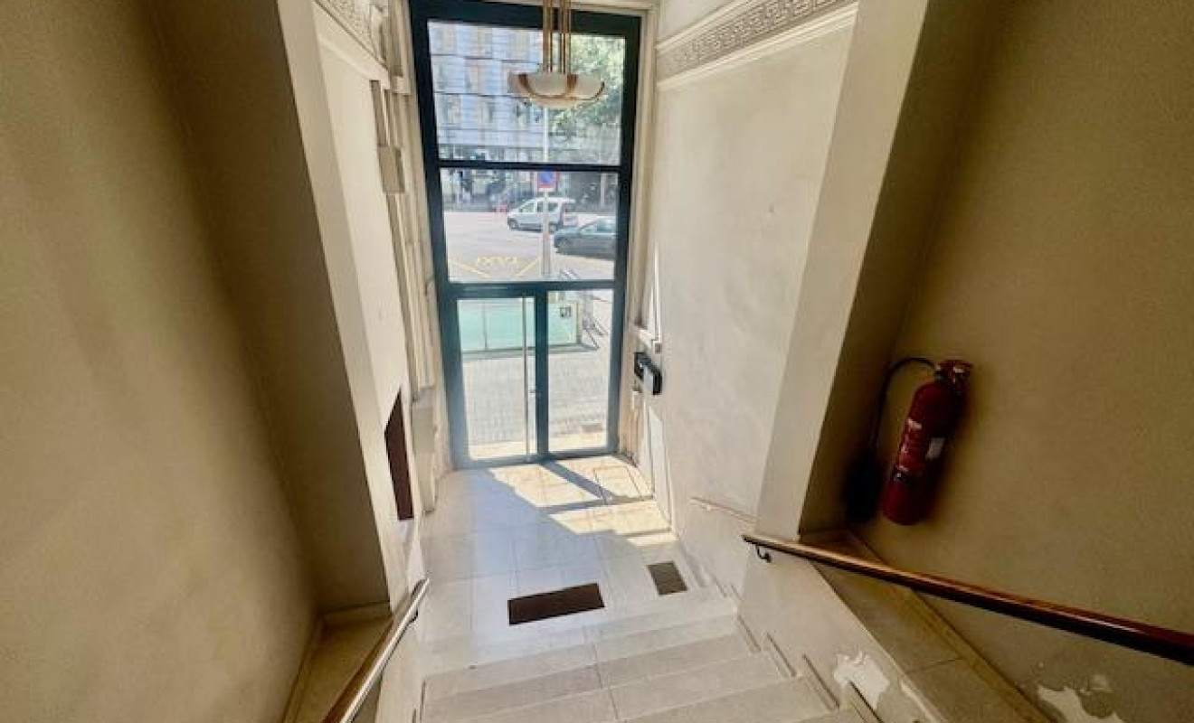 Reventa - Apartamento / piso - Barcelona - Eixample / Antiga Esquerra Eixample