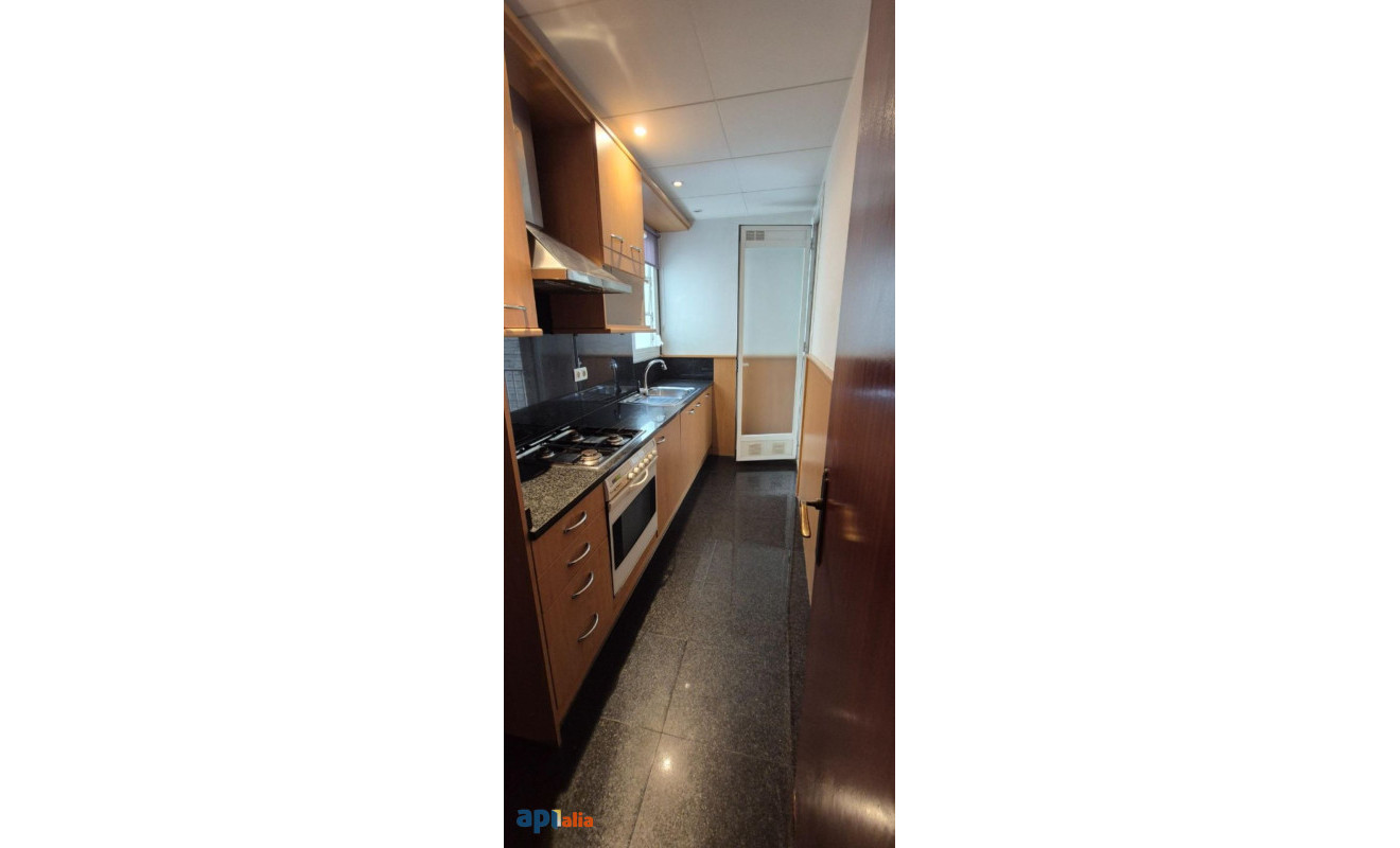 Reventa - Apartamento / piso - Barcelona - Les Corts / Les Corts