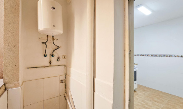 Reventa - Apartamento / piso - Barcelona - Nou Barris / Can Peguera
