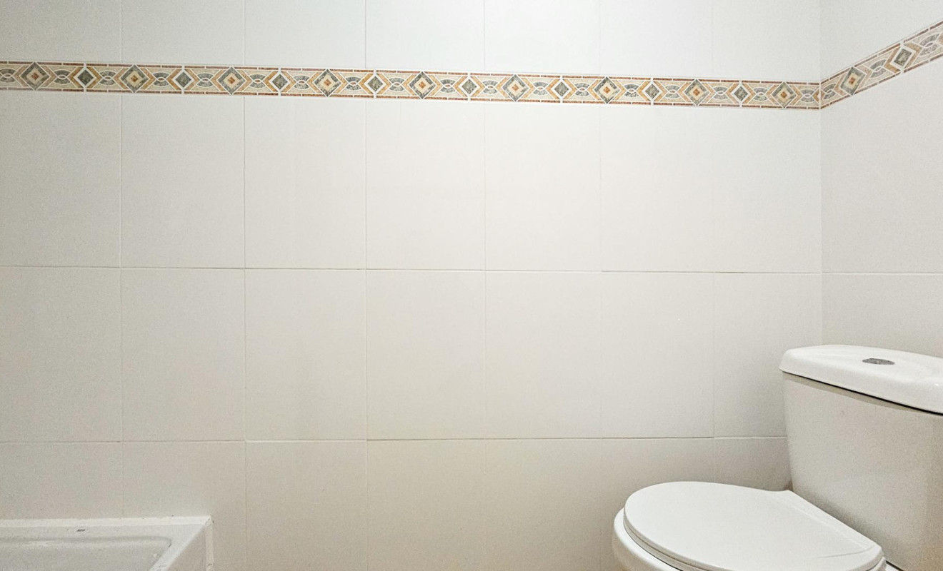 Reventa - Apartamento / piso - Barcelona - Nou Barris / Can Peguera