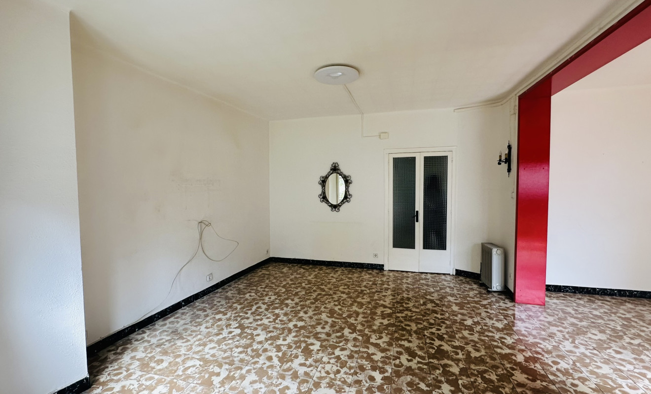 Reventa - Apartamento / piso - Cornellà de Llobregat - Gavarra