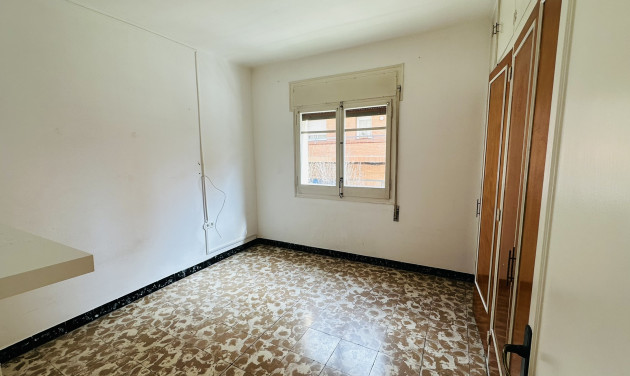 Reventa - Apartamento / piso - Cornellà de Llobregat - Gavarra