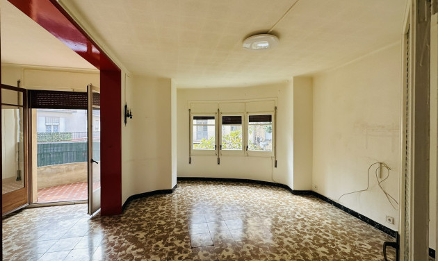Reventa - Apartamento / piso - Cornellà de Llobregat - Gavarra