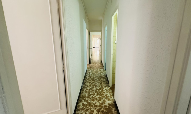Reventa - Apartamento / piso - Cornellà de Llobregat - Gavarra