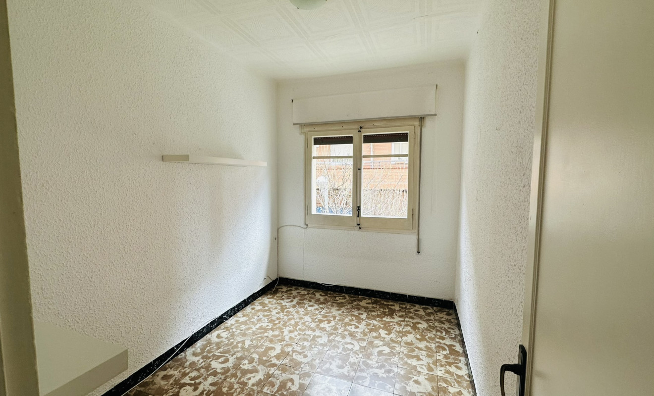 Reventa - Apartamento / piso - Cornellà de Llobregat - Gavarra