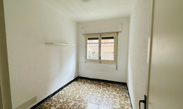 Reventa - Apartamento / piso - Cornellà de Llobregat - Gavarra