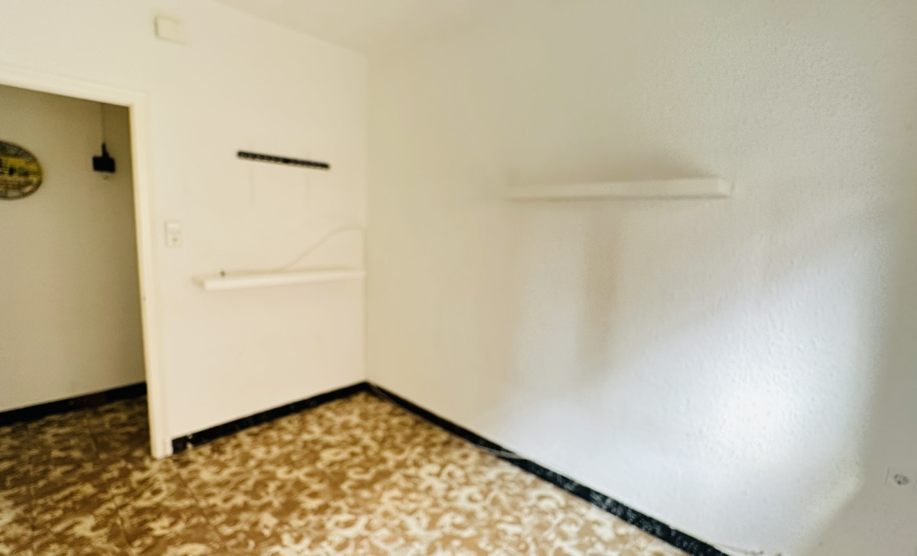 Reventa - Apartamento / piso - Cornellà de Llobregat - Gavarra