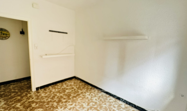 Reventa - Apartamento / piso - Cornellà de Llobregat - Gavarra