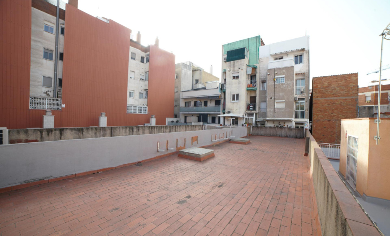 Herverkoop - Local comercial - Cornellà de Llobregat - Riera