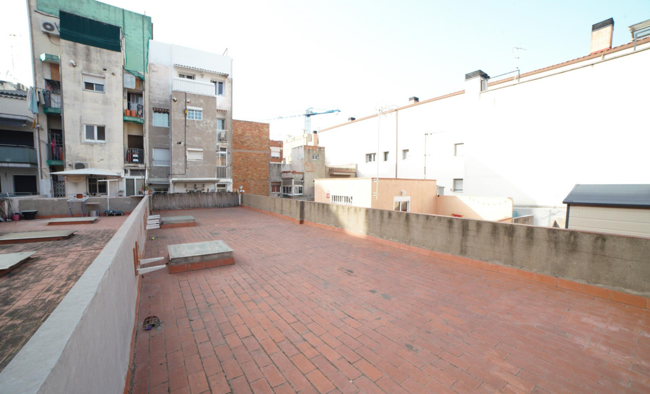 Herverkoop - Local comercial - Cornellà de Llobregat - Riera