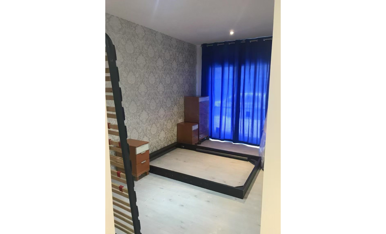 Herverkoop - Loft - Barcelona - Sant Martí / El Camp de l'Arpa