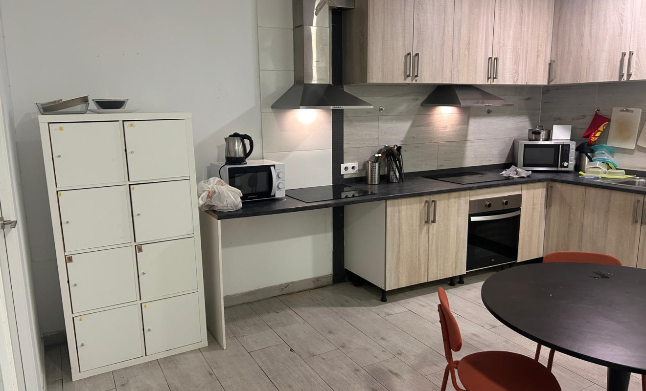 Herverkoop - Loft - Barcelona - Sant Martí / El Camp de l'Arpa